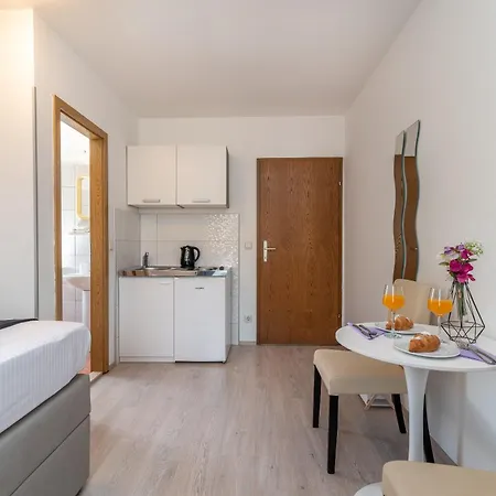 Bozan Apartment *