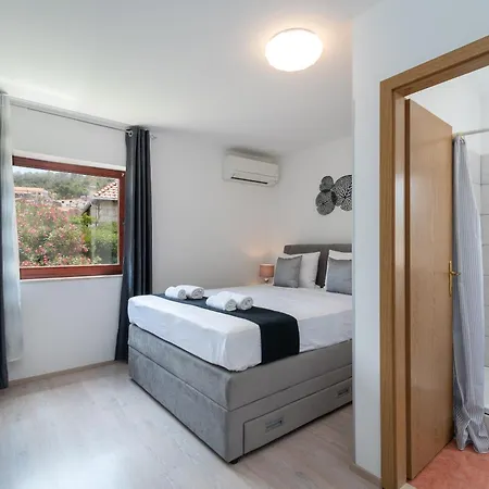 Bozan Apartment