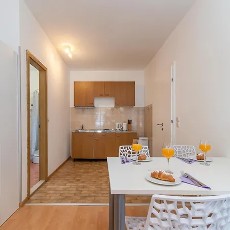 Bozan Apartment *