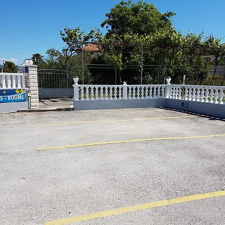 Bozan Lägenhet Trogir